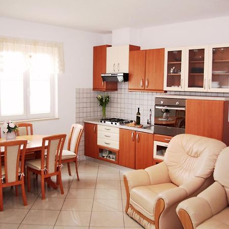 Apartment Matika, Terrace Apartment 10 Minutes Walk From Center Ровин Екстериор снимка