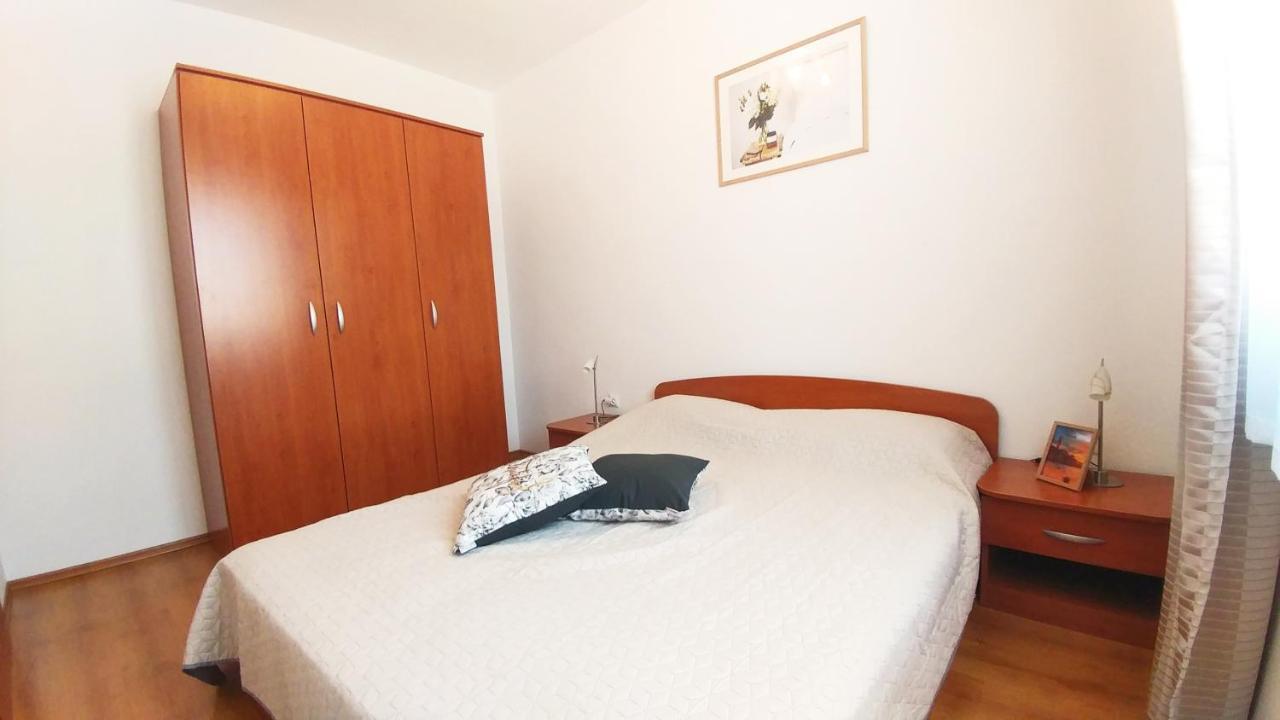 Apartment Matika, Terrace Apartment 10 Minutes Walk From Center Ровин Екстериор снимка