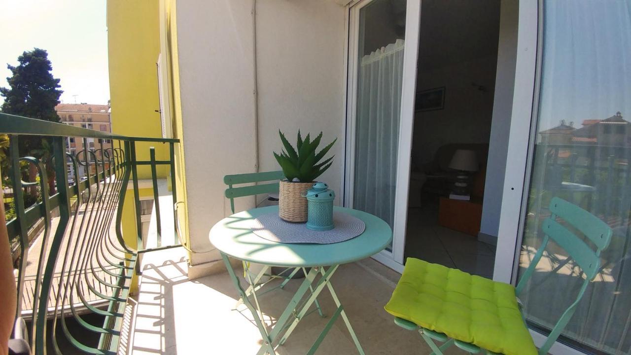 Apartment Matika, Terrace Apartment 10 Minutes Walk From Center Ровин Екстериор снимка